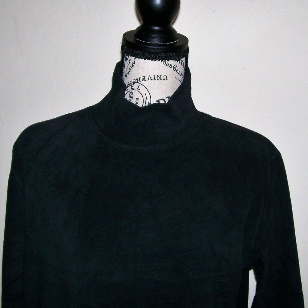 Like New! Warm Pull-Over